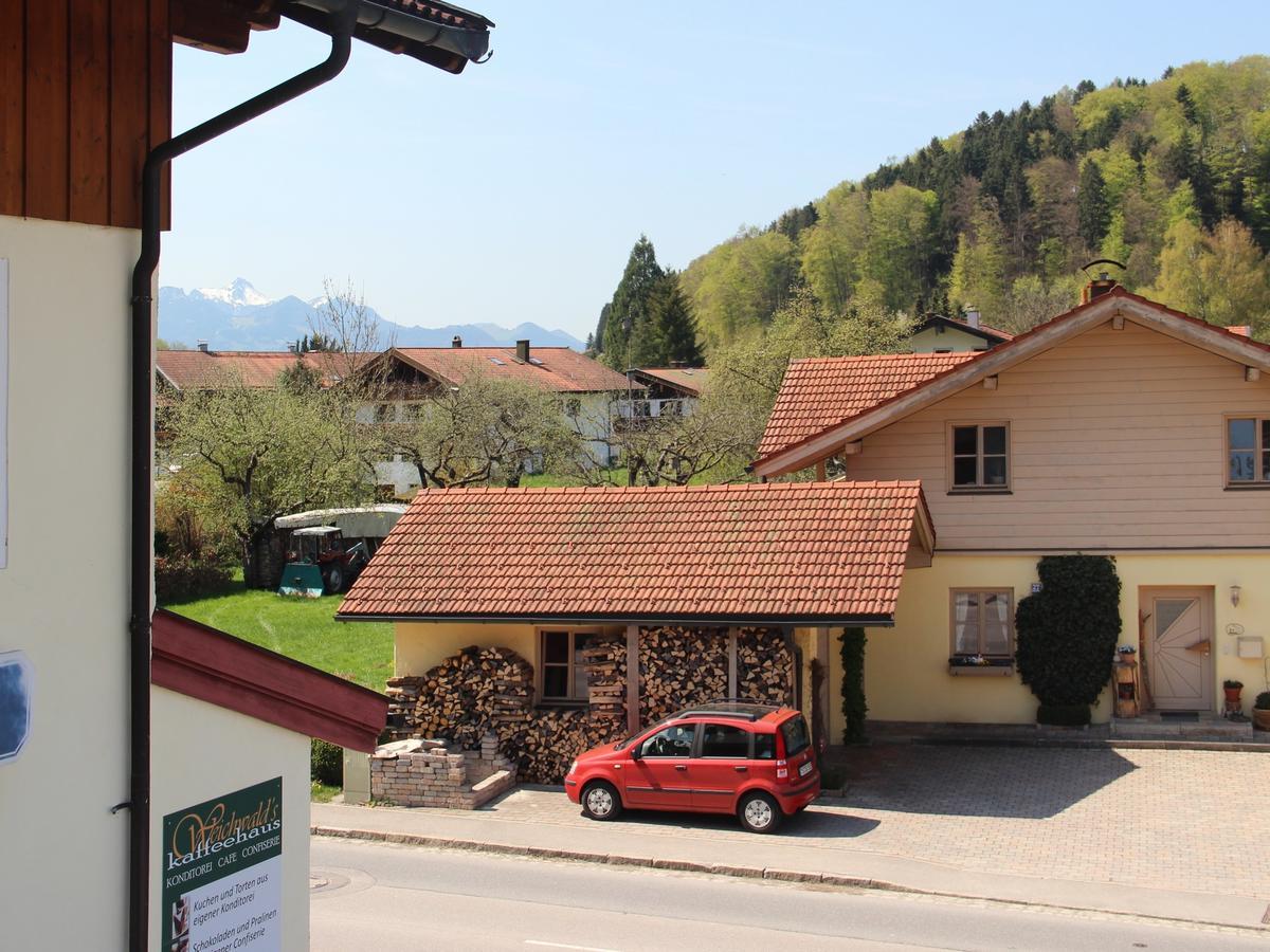 Gaestehaus Alpin - Inkl. Chiemgau-Karte Берґен Екстер'єр фото